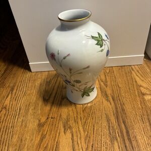 Haviland Limoges France Porcelain Vase Gold Rim Floral Design Daubury Mint